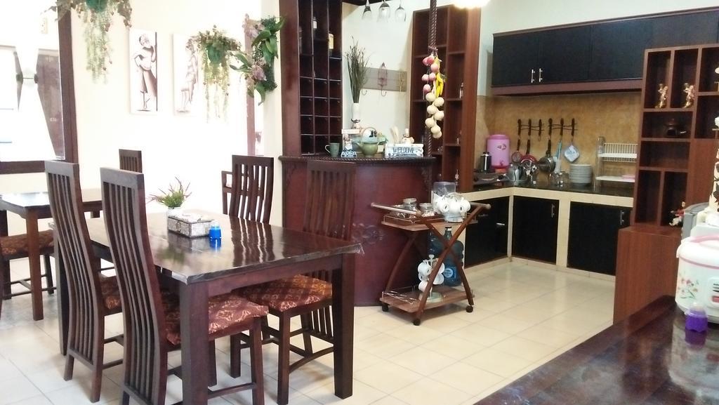 Roemah Canting Homestay Yogyakarta Dış mekan fotoğraf